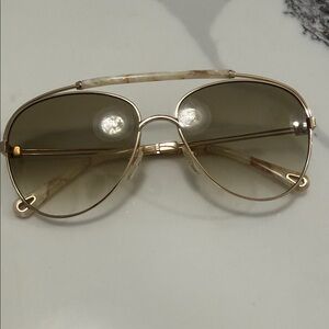 Like new authentic Chloe Gold Aviator Sunglasses